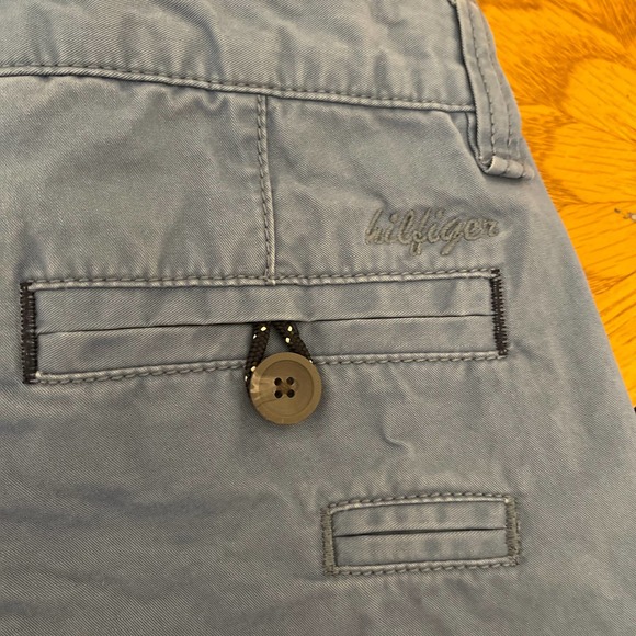 Tommy Hilfilger Blue Pants Women Sz 12 slightly used - Picture 2 of 8